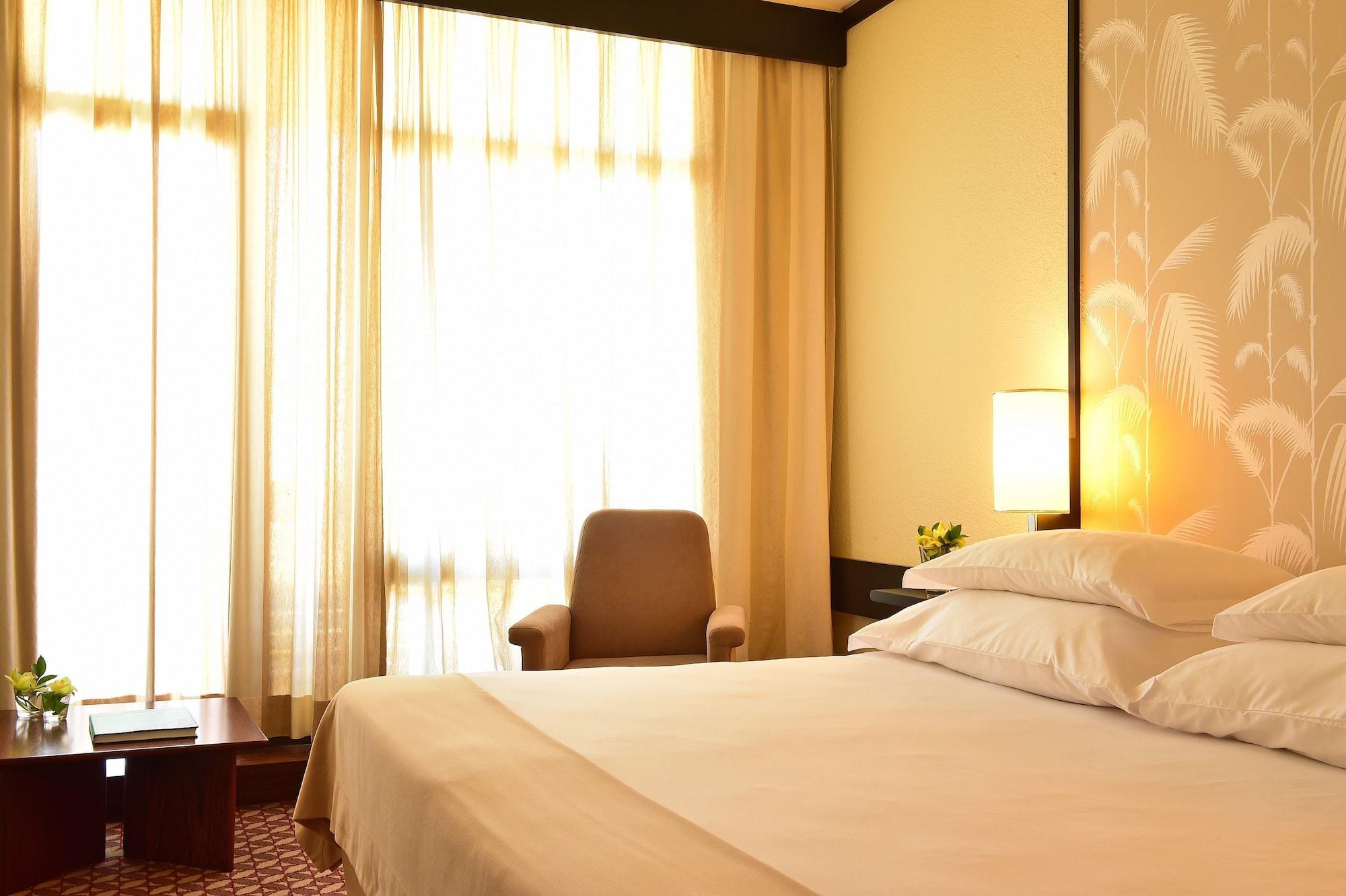 فندق وكازينو بيستانا كازينو بارك فونشال المظهر الخارجي الصورة A room at the hotel