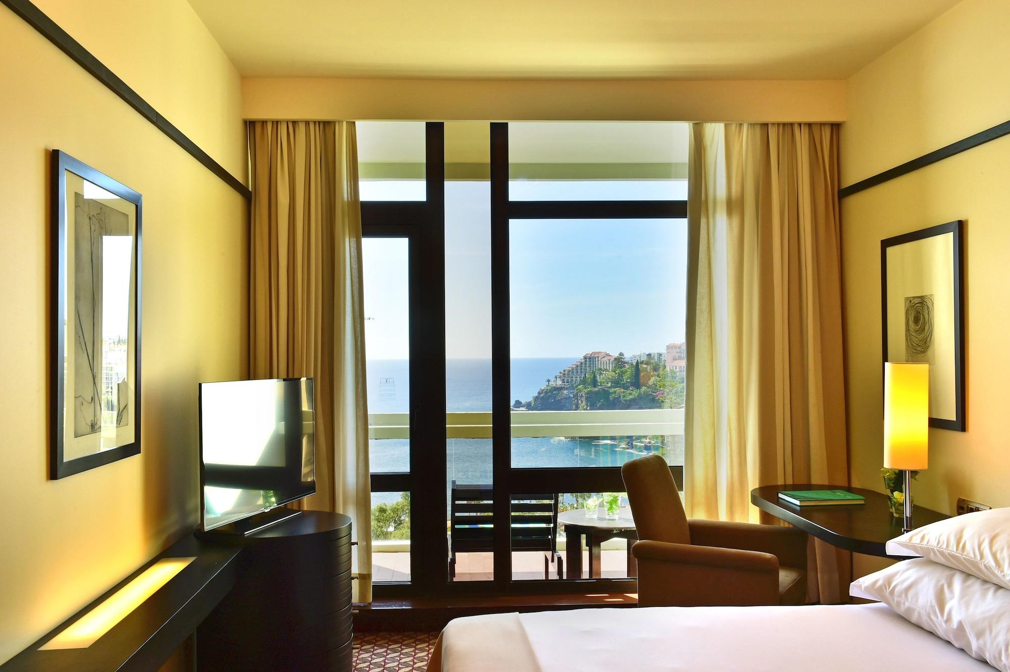 فندق وكازينو بيستانا كازينو بارك فونشال المظهر الخارجي الصورة A room at the hotel