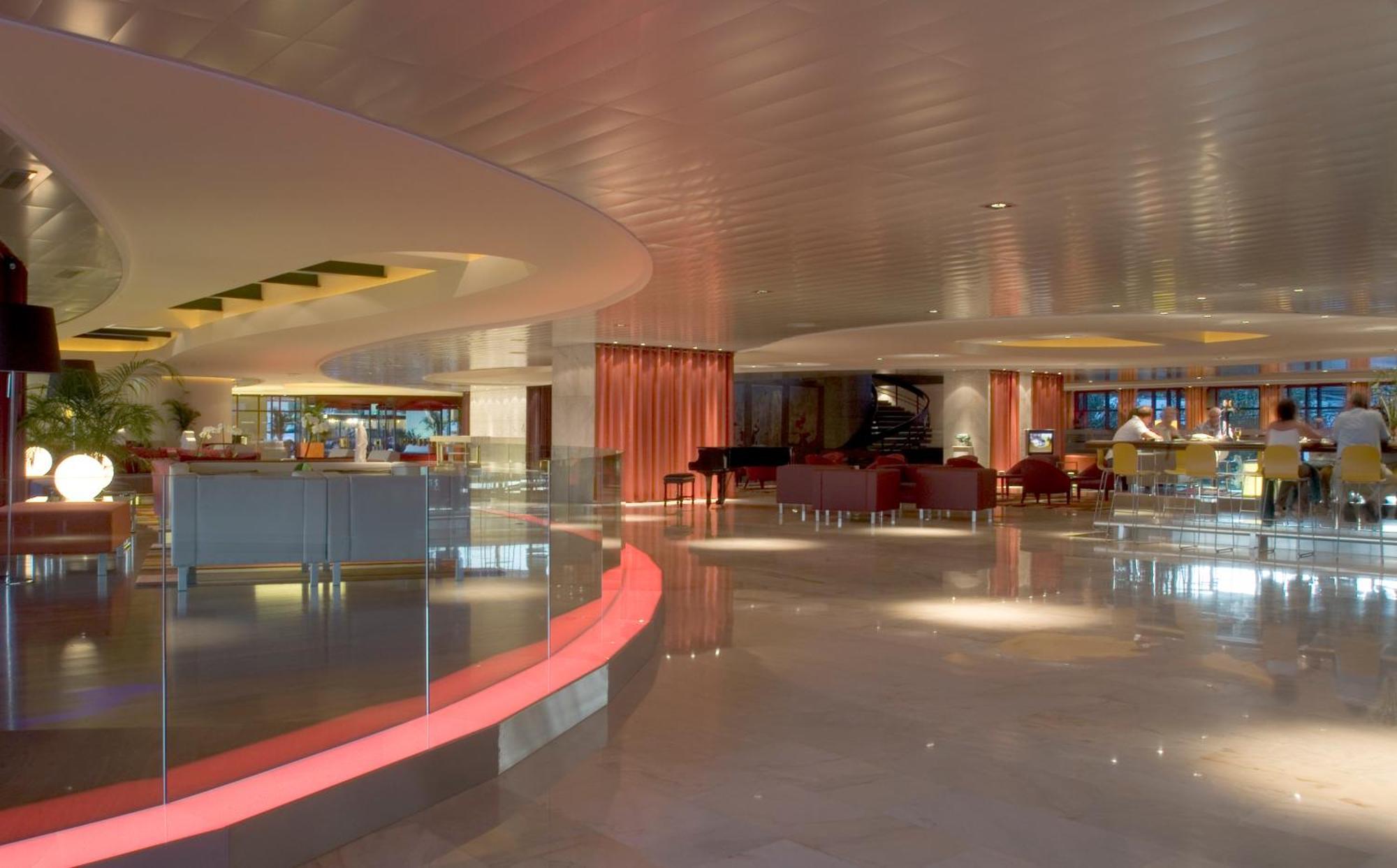 فندق وكازينو بيستانا كازينو بارك فونشال المظهر الخارجي الصورة The lobby of the hotel