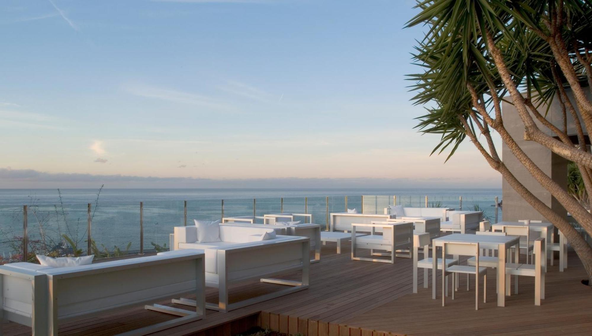فندق وكازينو بيستانا كازينو بارك فونشال المظهر الخارجي الصورة The Sky Bar